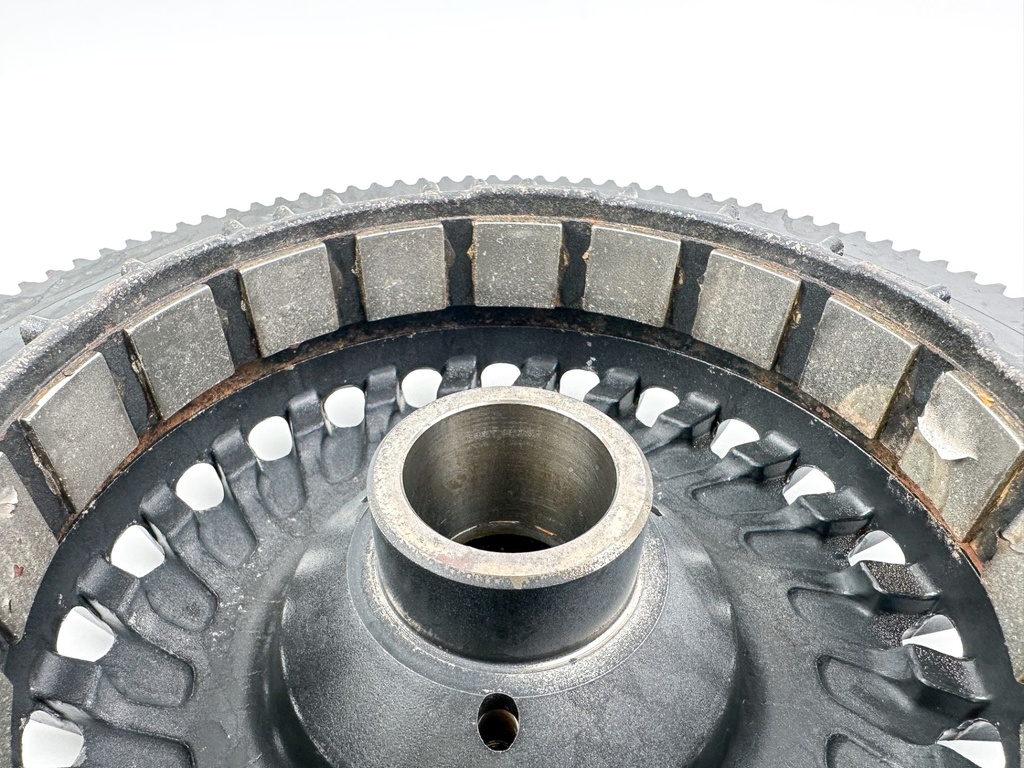 2008 Evinrude 250 HP 2 Stroke Etec Outboard Flywheel 0586924 - Repair