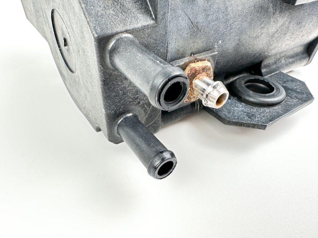 2008 Evinrude 250 HP 2 Stroke Etec Vapor Separator Tank VST 5006063 OEM