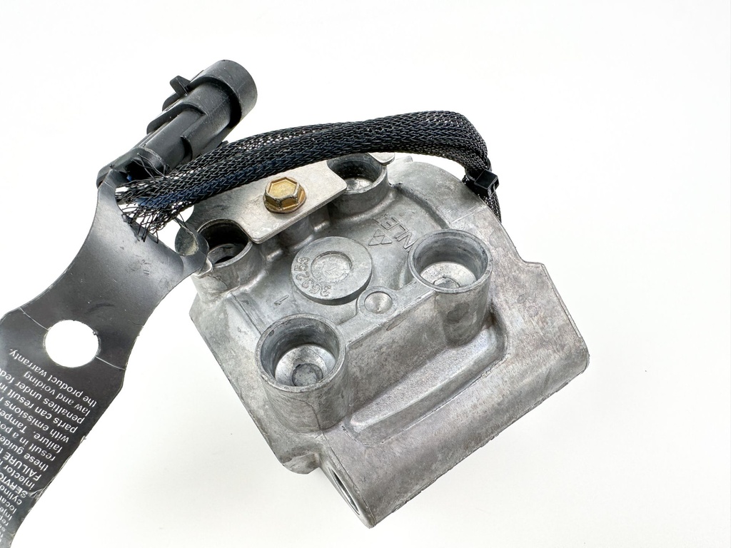 2008 Evinrude 250 HP 2 Stroke Etec Port Side Fuel Injector 5007585 OEM