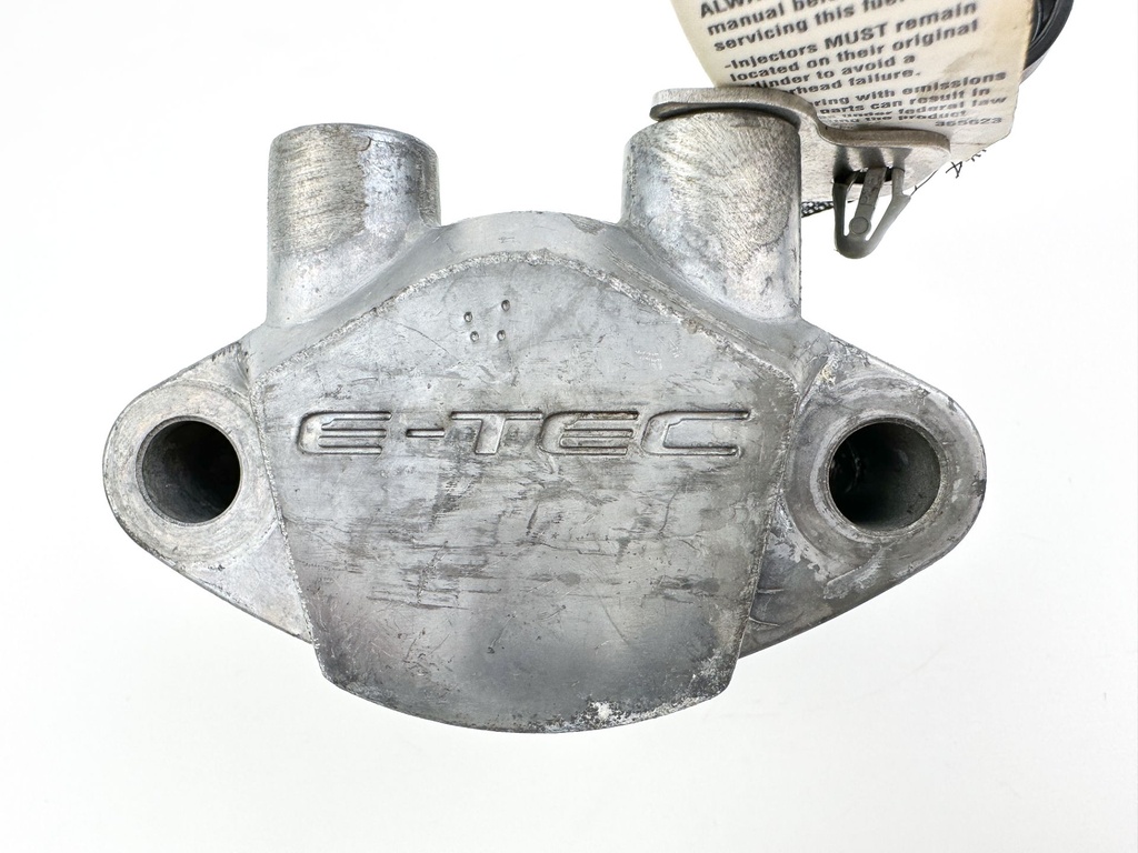 2008 Evinrude 250 HP 2 Stroke Etec Starboard Side Fuel Injector 5007586 OEM