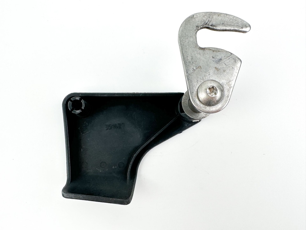 2008 Evinrude 250 HP 2 Stroke Etec Starboard Latch Handle 5005708 OEM