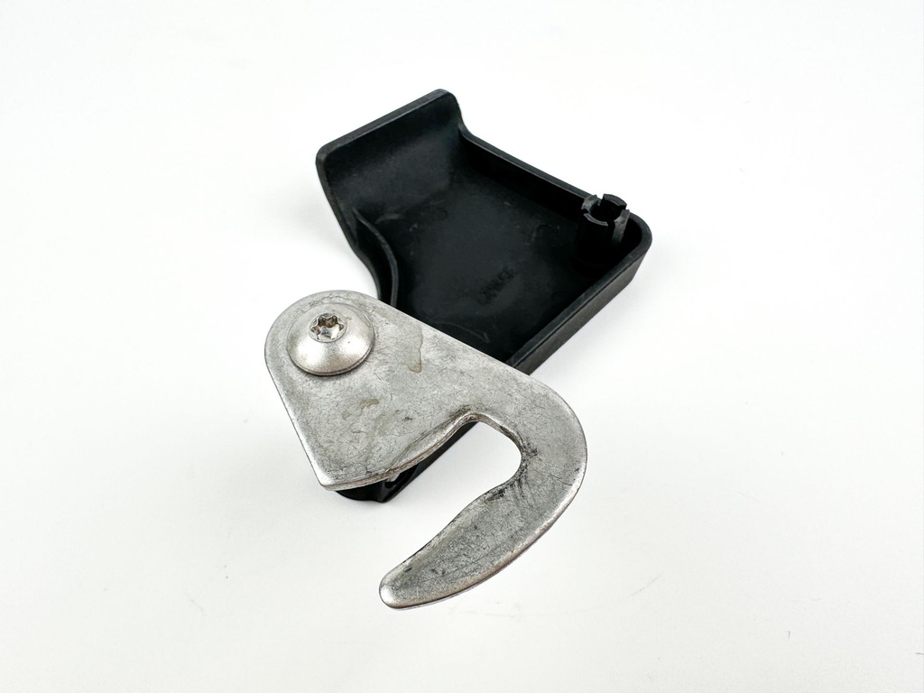 2008 Evinrude 250 HP 2 Stroke Etec Starboard Latch Handle 5005708 OEM