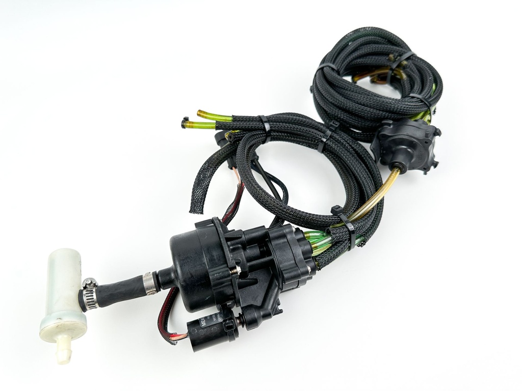 2008 Evinrude 250 HP 2 Stroke Etec Outboard Oil Pump 5007306 OEM