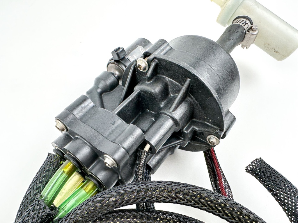 2008 Evinrude 250 HP 2 Stroke Etec Outboard Oil Pump 5007306 OEM