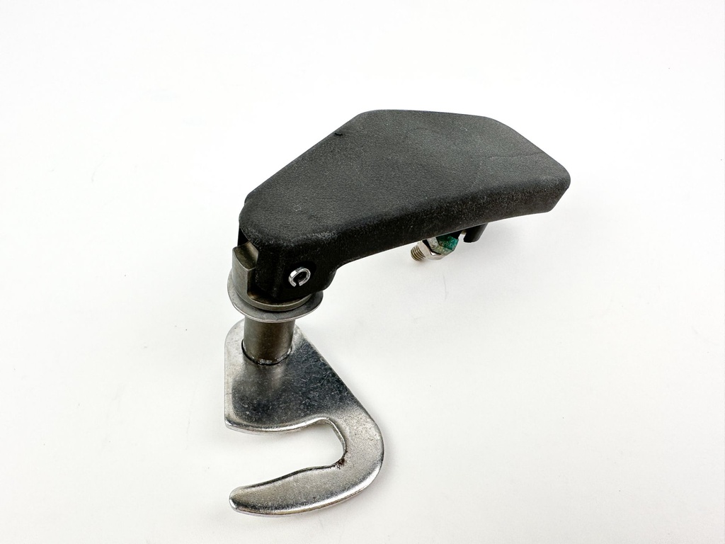 2009 Evinrude 150 HP 2 Stroke Outboard Back Latch Handle 5005709 OEM