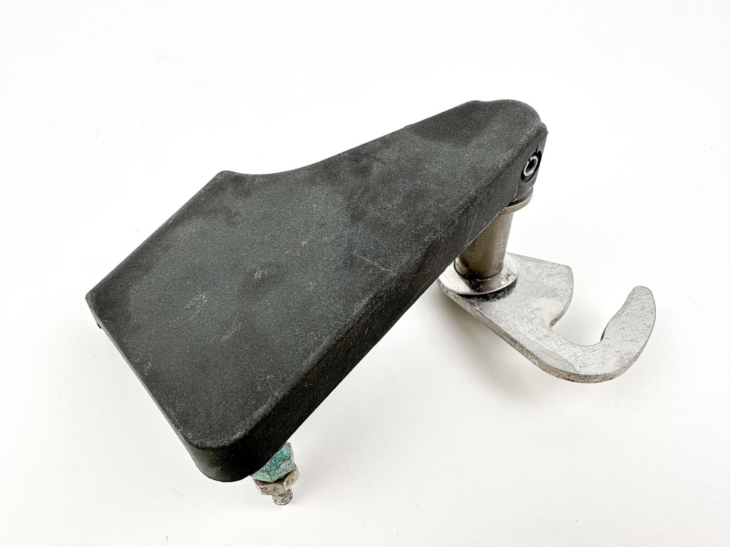 2009 Evinrude 150 HP 2 Stroke Outboard Port Latch Handle 5005707 OEM