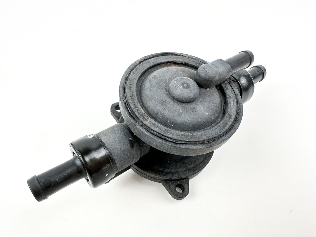 2009 Evinrude 150 HP 2 Stroke Outboard Fuel Lift Pump 5007727 OEM