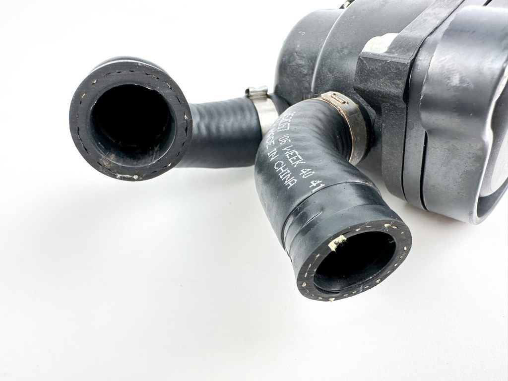 2009 Evinrude 150 HP 2 Stroke Outboard Pressure Relief Valve 5006147 OEM