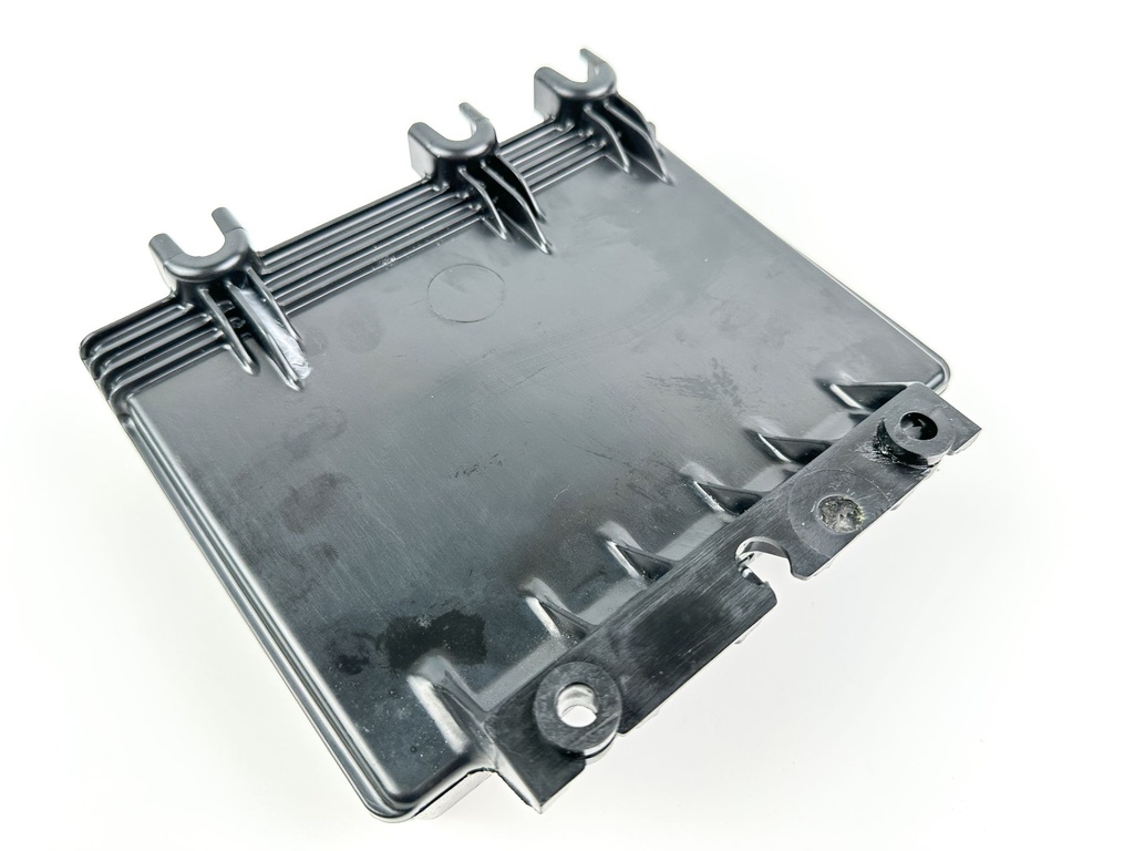 2009 Evinrude 150 HP 2 Stroke Outboard Engine Control Unit ECU EMM 0587130 OEM