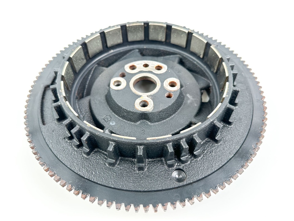 2009 Evinrude 150 HP 2 Stroke Outboard Flywheel 5007033 OEM