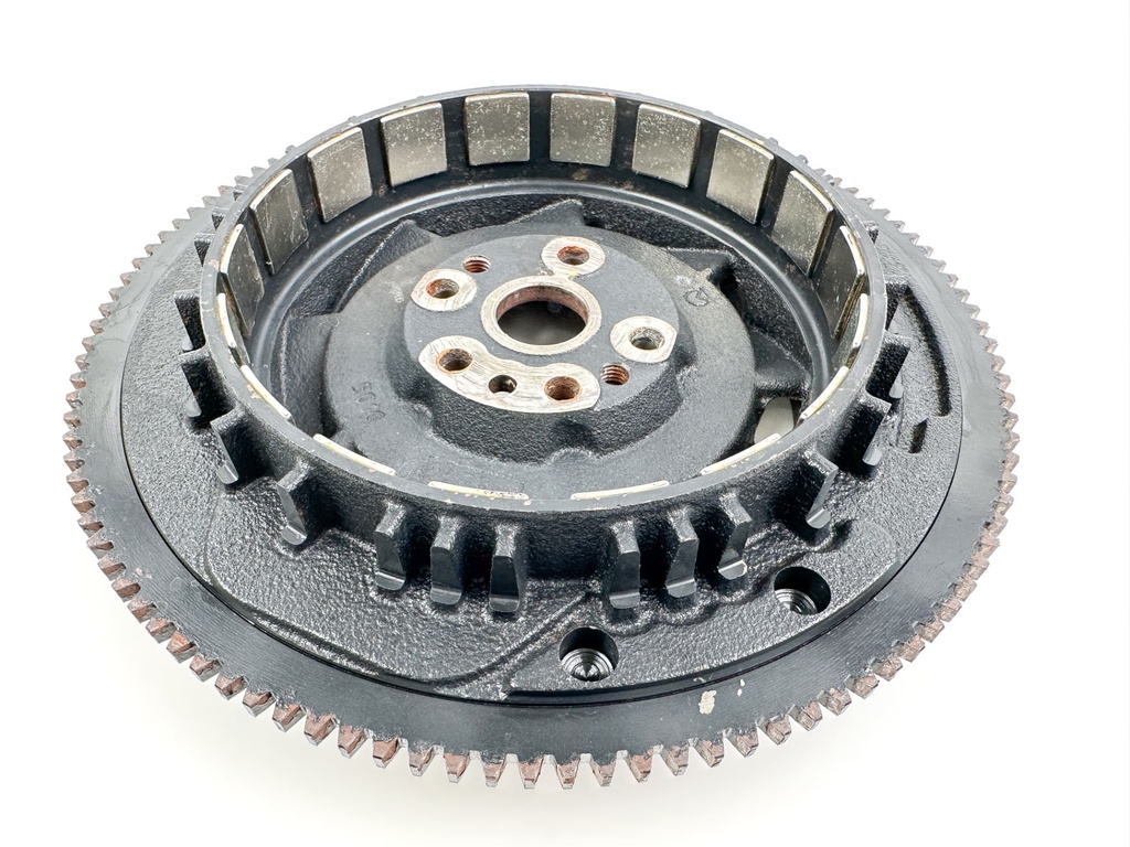 2009 Evinrude 150 HP 2 Stroke Outboard Flywheel 5007033 OEM