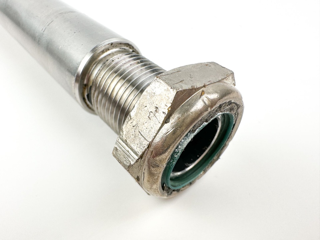 2009 Evinrude 150 HP 2 Stroke Outboard Clamp Bracket Bolt Tilt Tube 0435007 OEM