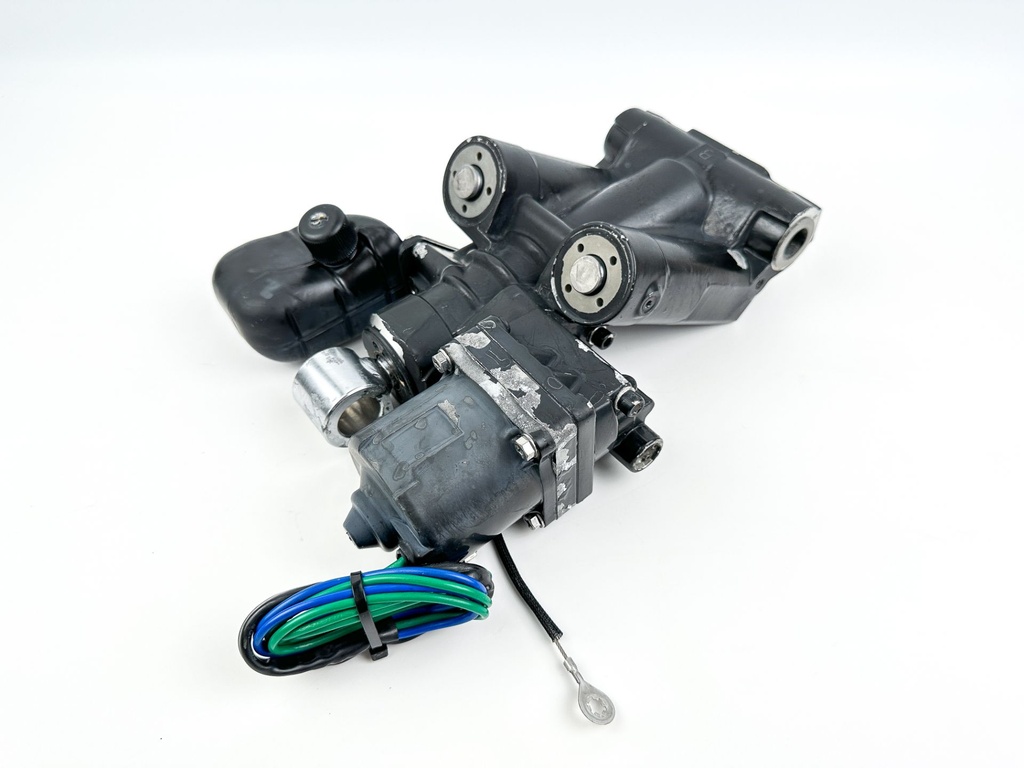 2009 Evinrude 150 HP 2 Stroke Outboard Power Trim Tilt Unit 5005113 OEM
