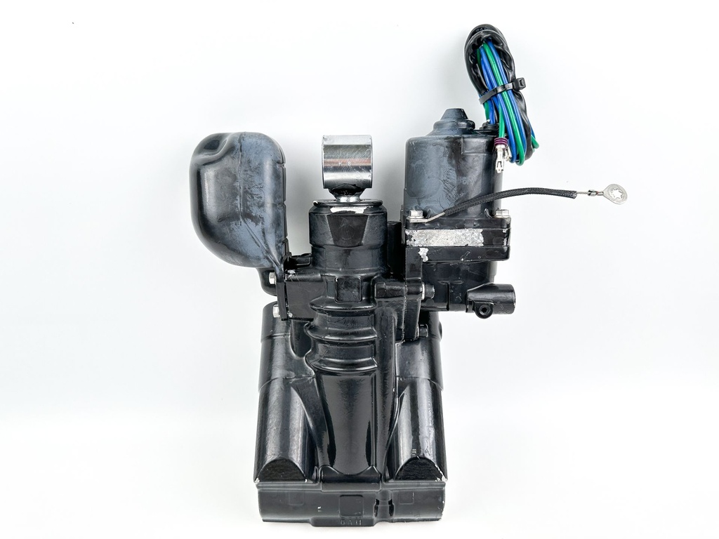 2009 Evinrude 150 HP 2 Stroke Outboard Power Trim Tilt Unit 5005113 OEM