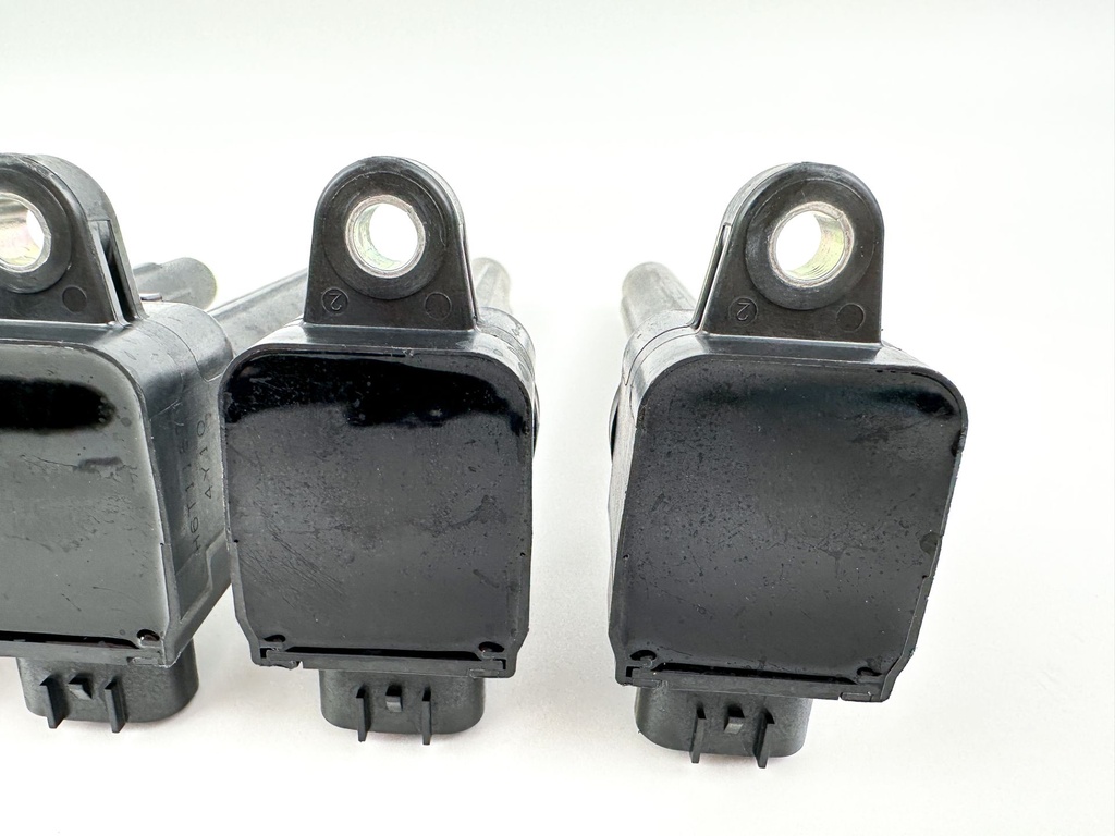 2015 Yamaha 250 HP 4 Stroke Outboard Ignition Coil Set 6CB-82310-00-00 OEM