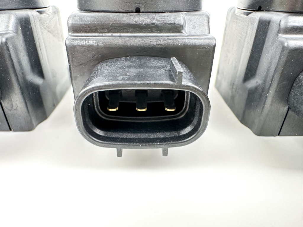 2015 Yamaha 250 HP 4 Stroke Outboard Ignition Coil Set 6CB-82310-00-00 OEM