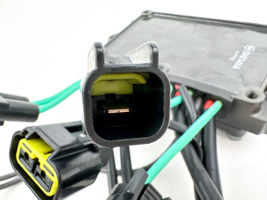 2015 Yamaha 250 HP 4 Stroke Outboard Rectifier & Regulator 6CE-81960-00-00 OEM