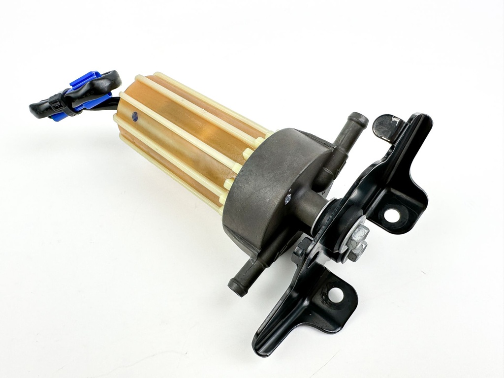 2015 Yamaha 250 HP 4 Stroke Outboard Fuel Filter Assembly 6P3-24560-22-00 OEM