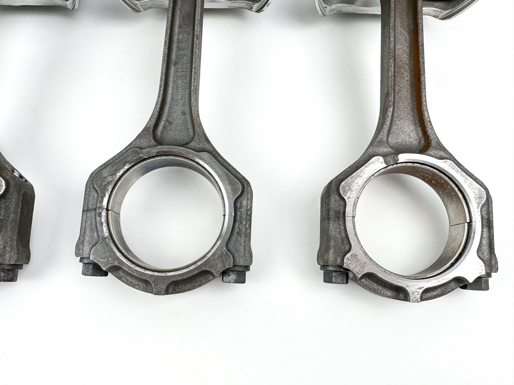 2015 Yamaha 250 HP 4 Stroke Outboard Piston & Connecting Rod Set 6CB-W1165-00-00 OEM