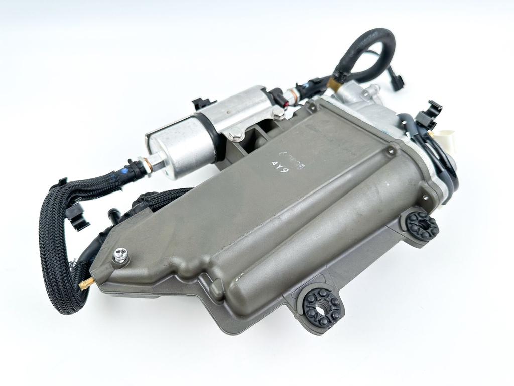 2015 Yamaha 250 HP 4 Stroke Outboard VST Float Chamber Assembly 6CB-14180-10-00 Cleaned