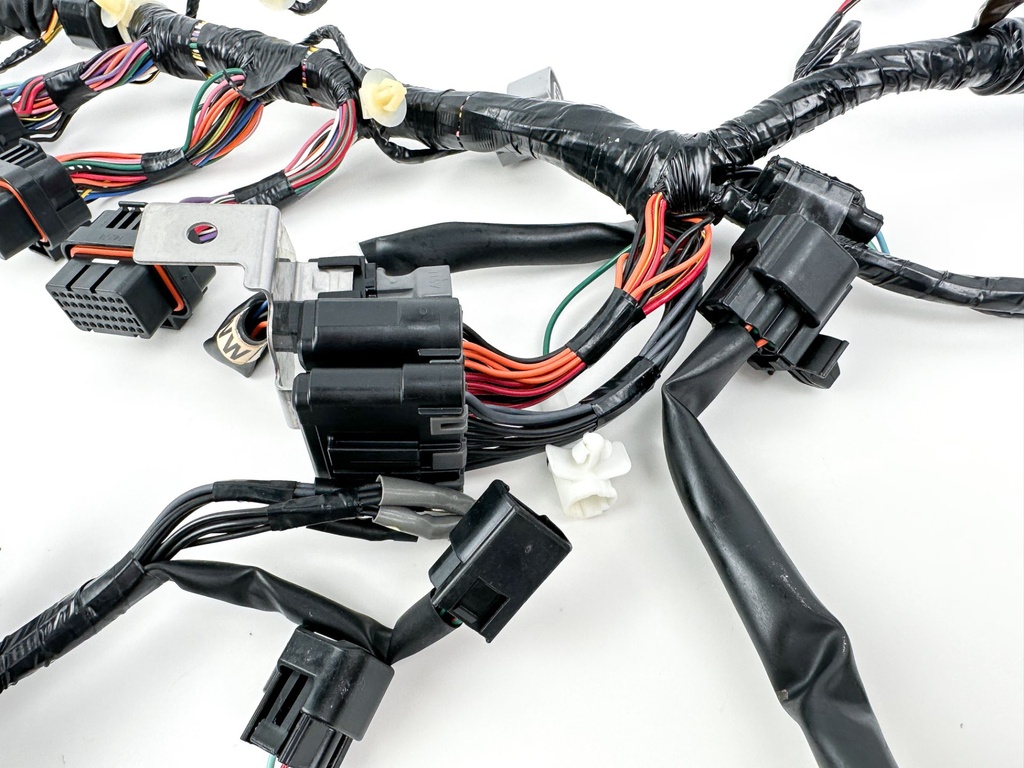 2015 Yamaha 250 HP 4 Stroke Outboard Engine Wire Harness 6CE-82590-12-00 OEM