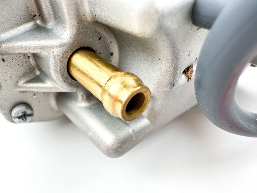 2019 Yamaha 150 HP 4 Stroke Outboard VST Float Chamber Assembly 63P-14180-20-00 Cleaned