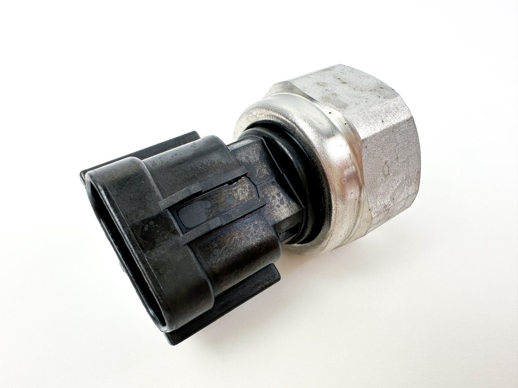 2019 Yamaha 150 HP 4 Stroke Outboard Oil Pressure Sensor 6AW-83651-00-00 OEM