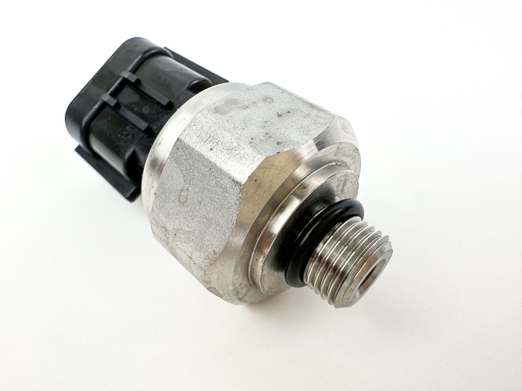 2019 Yamaha 150 HP 4 Stroke Outboard Oil Pressure Sensor 6AW-83651-00-00 OEM