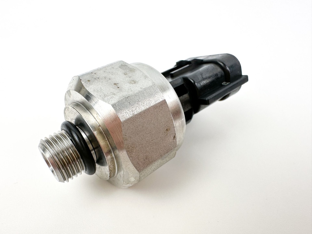 2019 Yamaha 150 HP 4 Stroke Outboard Oil Pressure Sensor 6AW-83651-00-00 OEM