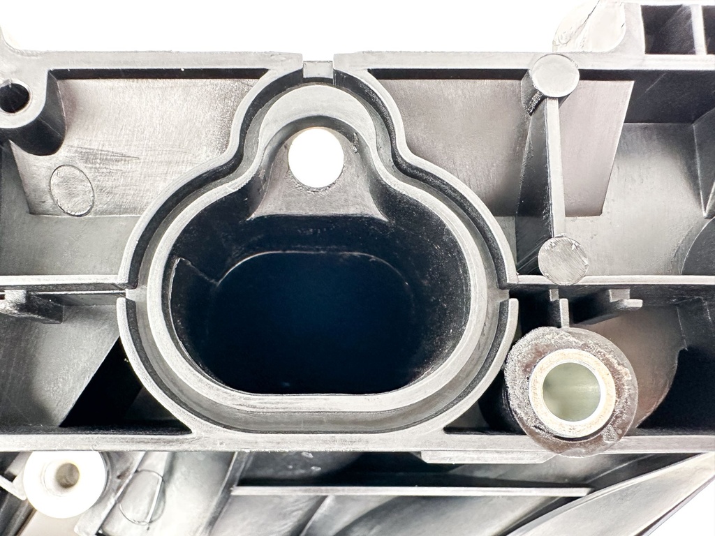 2019 Yamaha 150 HP 4 Stroke Outboard Intake Manifold & Throttle Body 63P-13751-20-00 OEM