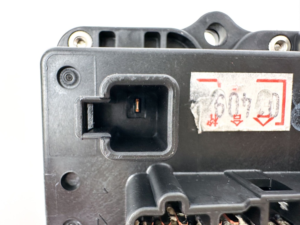 2019 Yamaha 150 HP 4 Stroke Outboard Fuse Box 63P-82170-02-00 OEM