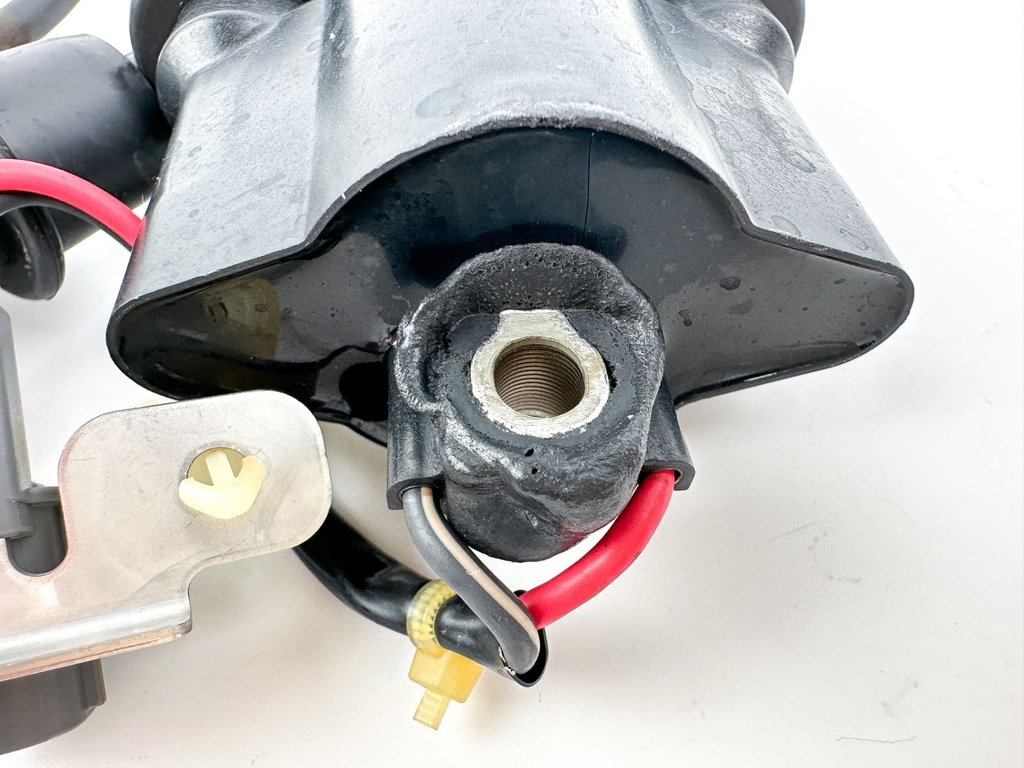 2019 Yamaha 150 HP 4 Stroke Outboard Ignition Coil Set 63P-82310-01-00 OEM