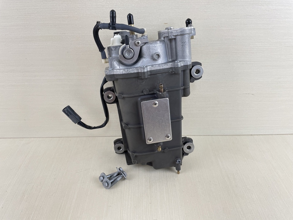 2015 Yamaha 200HP F200 4 Stroke Outboard Float Chamber Assembly Fuel 6DA-14180-00-00  