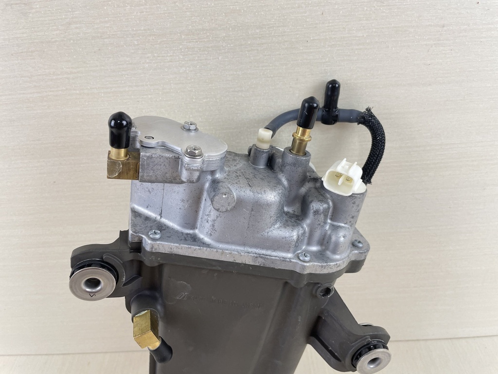 2015 Yamaha 200HP F200 4 Stroke Outboard Float Chamber Assembly Fuel 6DA-14180-00-00  