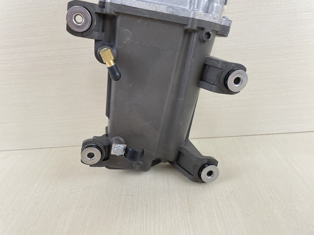 2015 Yamaha 200HP F200 4 Stroke Outboard Float Chamber Assembly Fuel 6DA-14180-00-00  