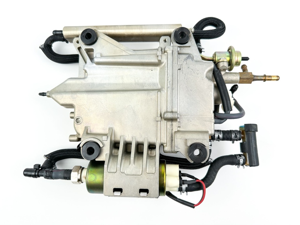 2005 Yamaha 250 HP 4 Stroke Outboard VST Float Chamber Assembly 6P2-14180-00-00 Cleaned