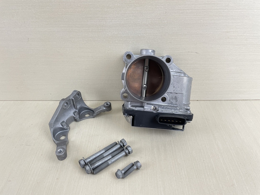 2015 Yamaha 200HP F200 4 Stroke Outboard Throttle Body Assembly 6DA-13751-00-00  