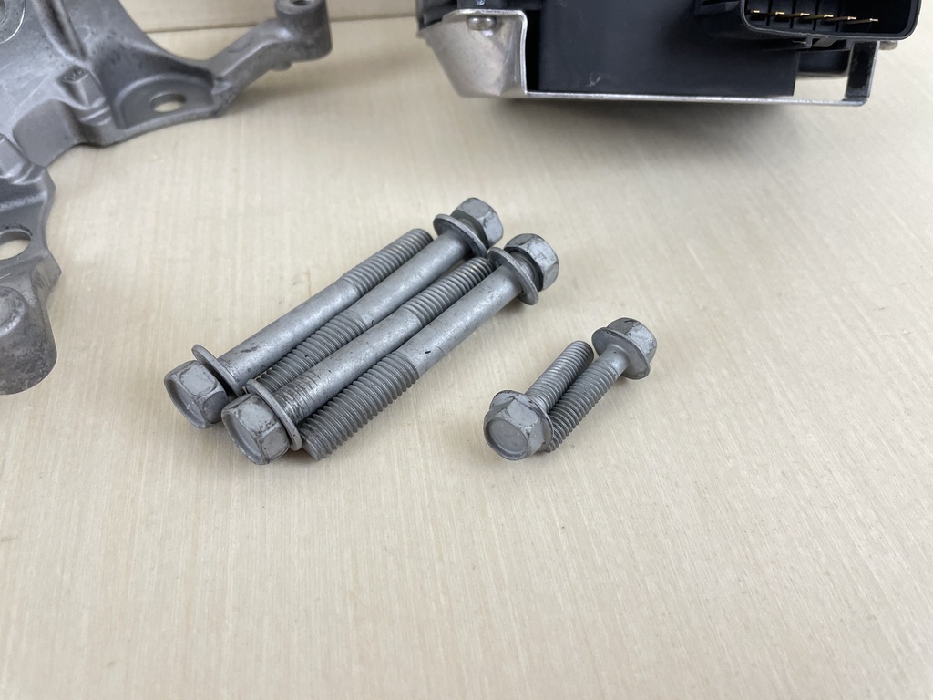 2015 Yamaha 200HP F200 4 Stroke Outboard Throttle Body Assembly 6DA-13751-00-00  