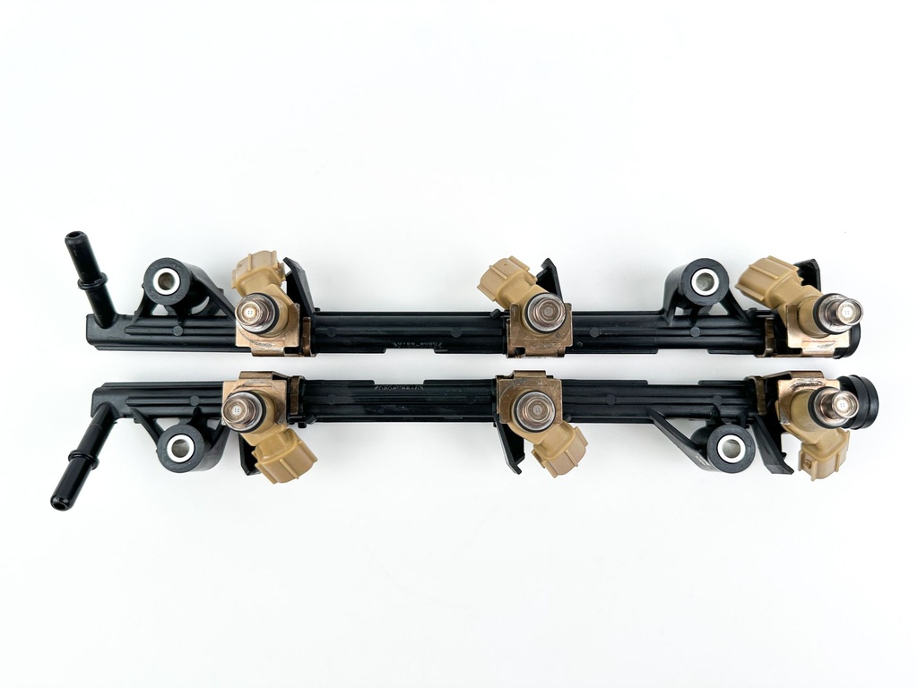 2005 Yamaha 250 HP 4 Stroke Outboard Fuel Injector Set W/ Rail 6P2-13761-00-00 Cleaned