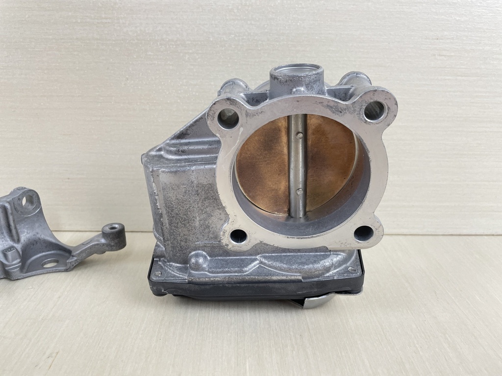 2015 Yamaha 200HP F200 4 Stroke Outboard Throttle Body Assembly 6DA-13751-00-00  