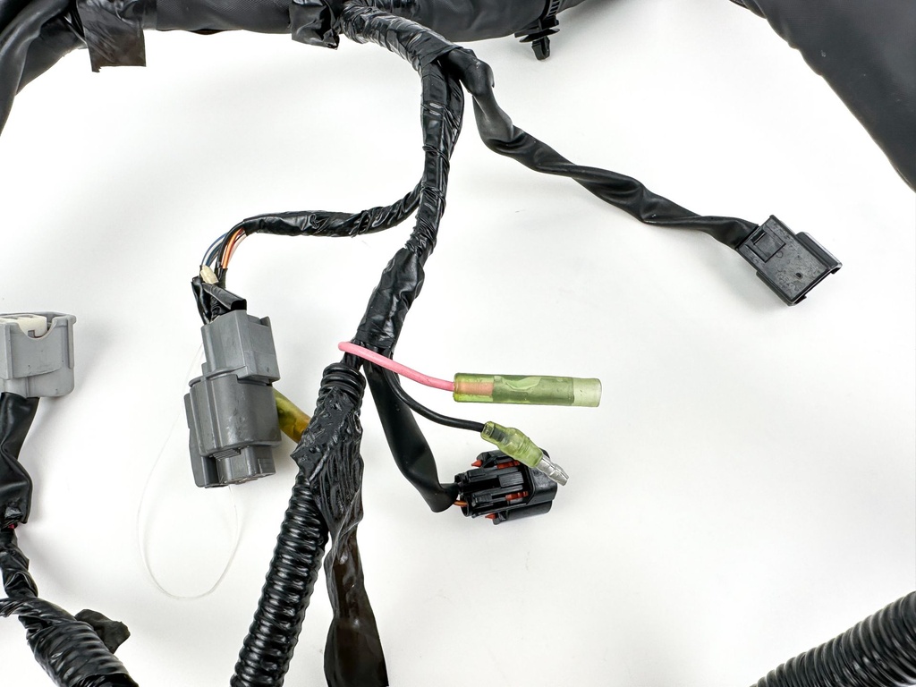 2005 Yamaha 250 HP 4 Stroke Outboard Engine Wire Harness 6P2-82590-00-00 OEM