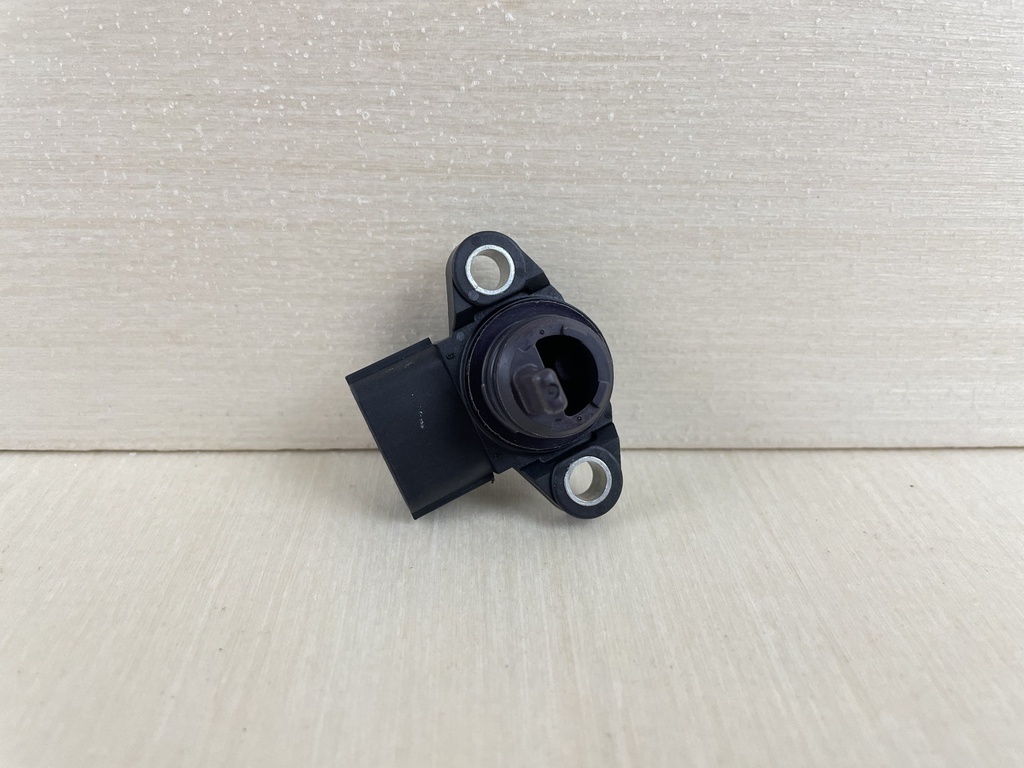 2015 Yamaha 200HP F200 4 Stroke Outboard MAP Air Pressure Sensor 68F-83688-10-00