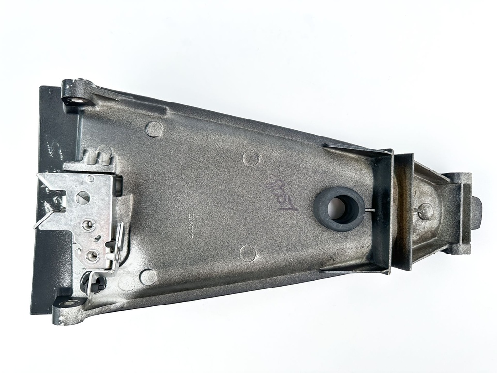 2021 Mercury 150 150HP 4 Stroke Outboard Rear Cowling Latch Panel 8M0034063 OEM