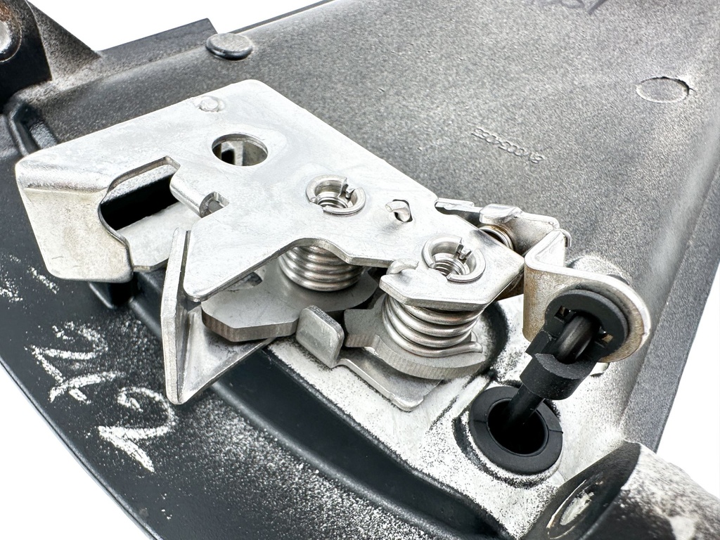 2021 Mercury 150 150HP 4 Stroke Outboard Rear Cowling Latch Panel 8M0034063 OEM