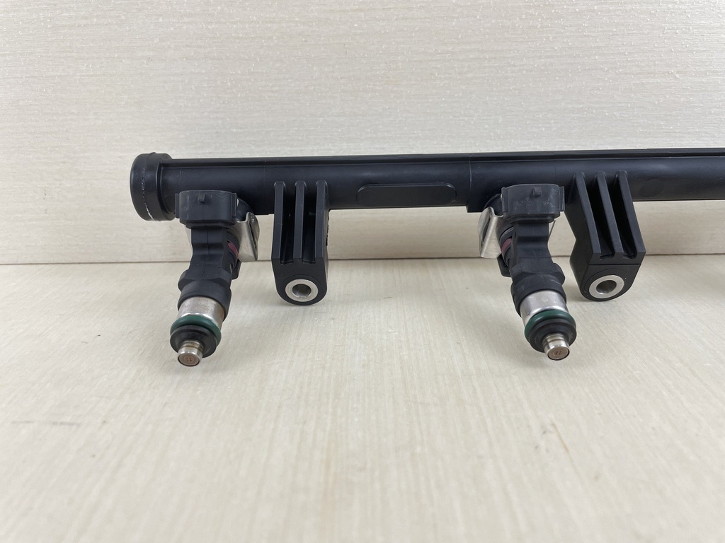 2015 Yamaha 200HP F200 4 Stroke Outboard Fuel Inector Set With Rail 6DA-13161-00-00