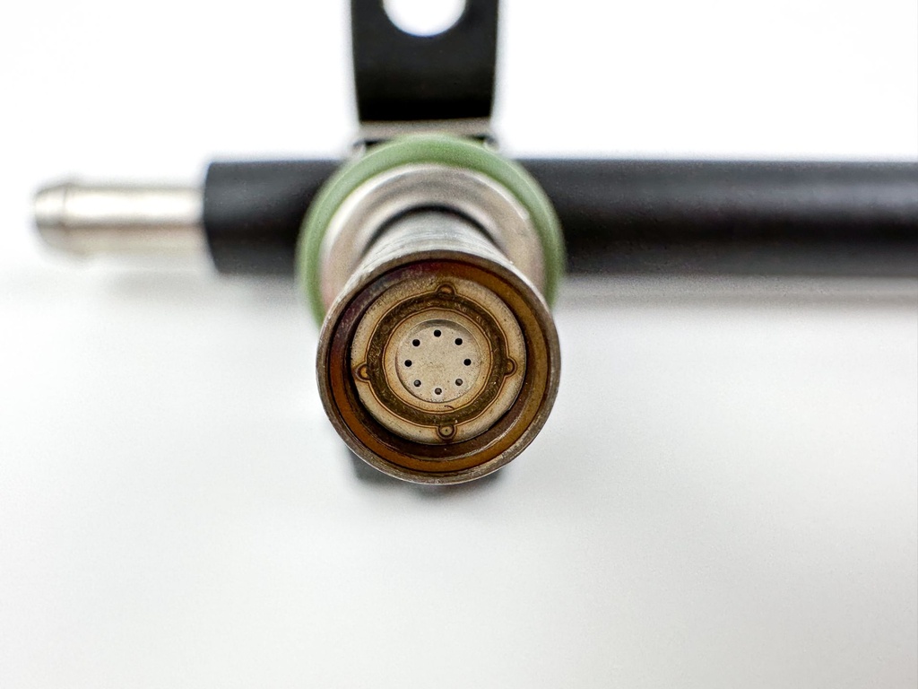 2021 Mercury 150 150HP 4 Stroke Outboard Fuel Injector Set W/ Rail - Cleaned