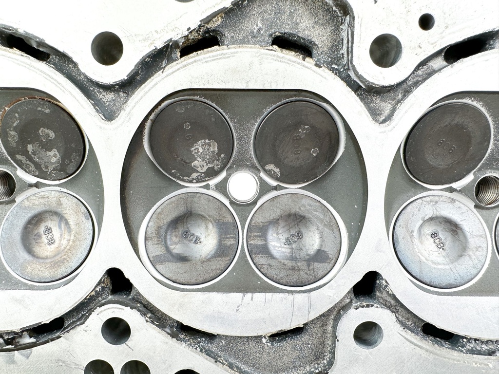 2015 Yamaha 250 HP 4 Stroke Outboard Starboard Cylinder Head 6CE-W009A-01-9S OEM