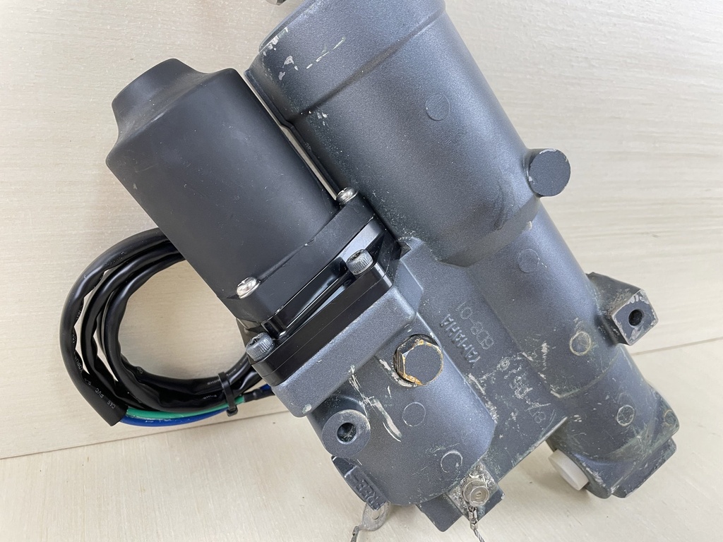 2008 Yamaha 90HP 4 Stroke Outboard Power Trim & Tilt Unit Assembly 6D8-43800-01-8D