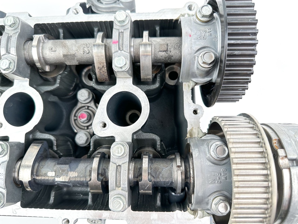 2015 Yamaha 250 HP 4 Stroke Outboard Starboard Cylinder Head 6CE-W009A-01-9S OEM