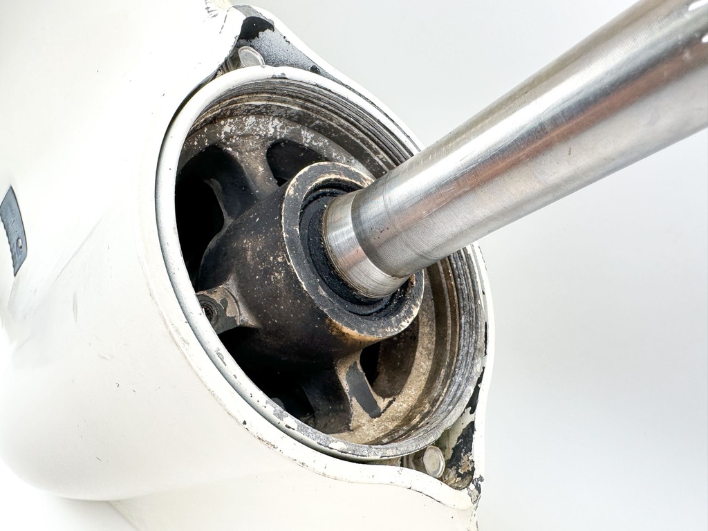 Evinrude Etec 150 175 200 HP 2 Stroke 25" XL Magnum 2 M2 Lower Unit Gear Case